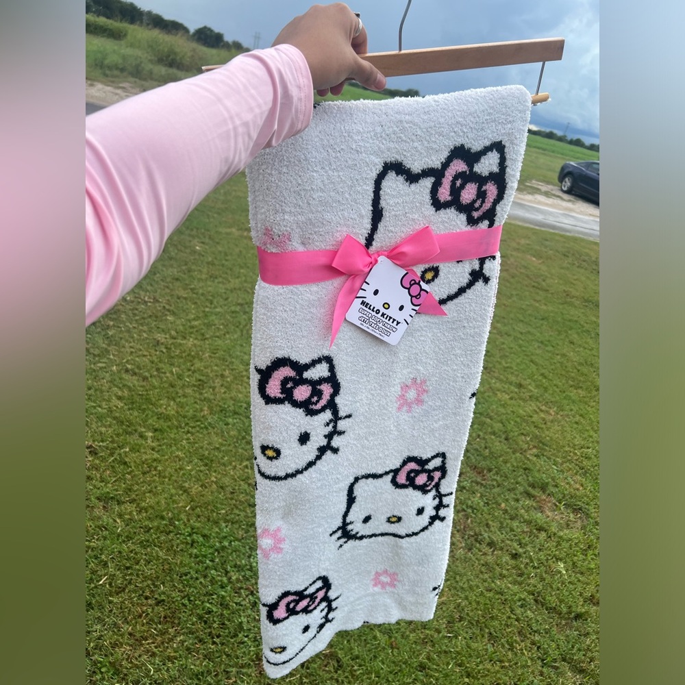Hello kitty blanket - Picture 1 of 1
